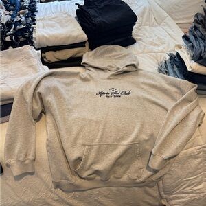 Hollister apres ski sweatshirt, barely worn size L